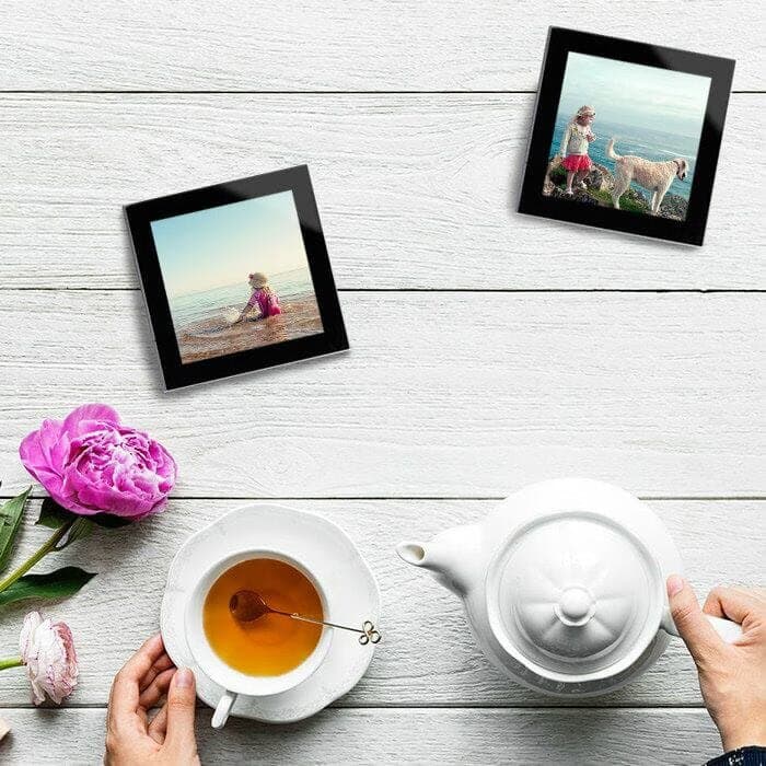 A modern glass coaster made for your favourite memories.